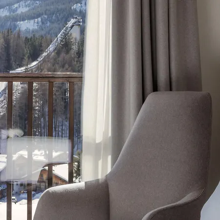 ファローリア マウンテン スパ コルティーナ・ダンペッツォ